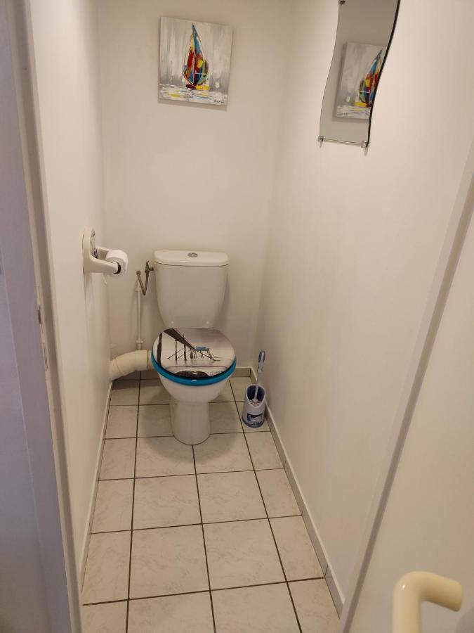Appartement 2 Pieces Avec Une Grande Terrasse, 3 Etoiles, Wifi, Box Pour Vehicule Et Velos Les Sables-d'Olonne Ngoại thất bức ảnh