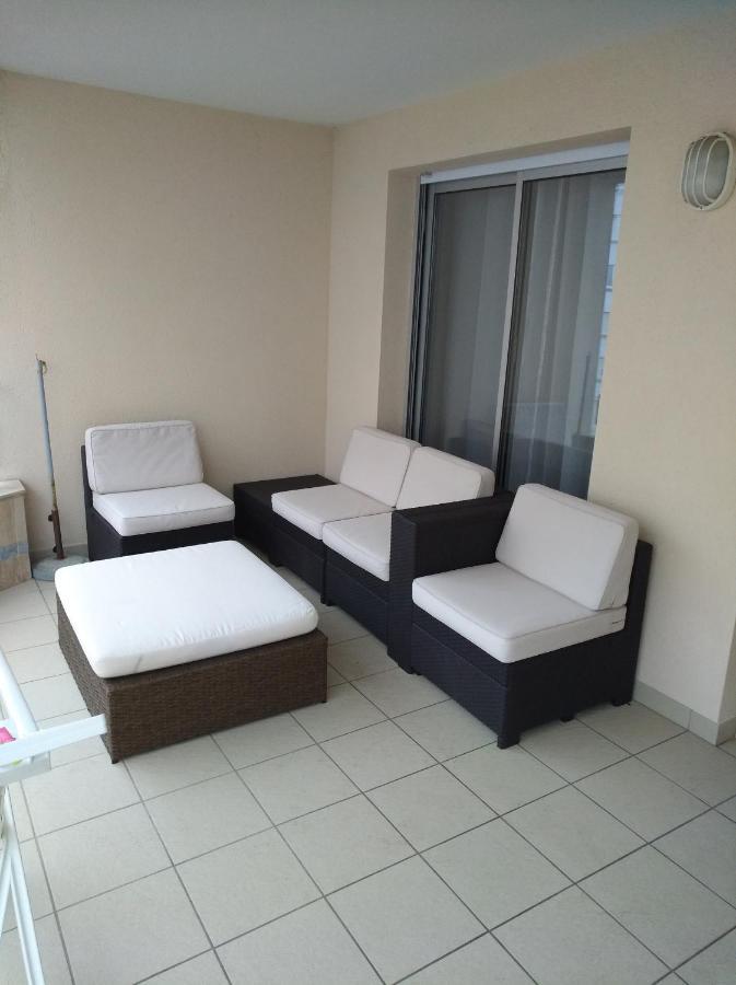Appartement 2 Pieces Avec Une Grande Terrasse, 3 Etoiles, Wifi, Box Pour Vehicule Et Velos Les Sables-d'Olonne Ngoại thất bức ảnh