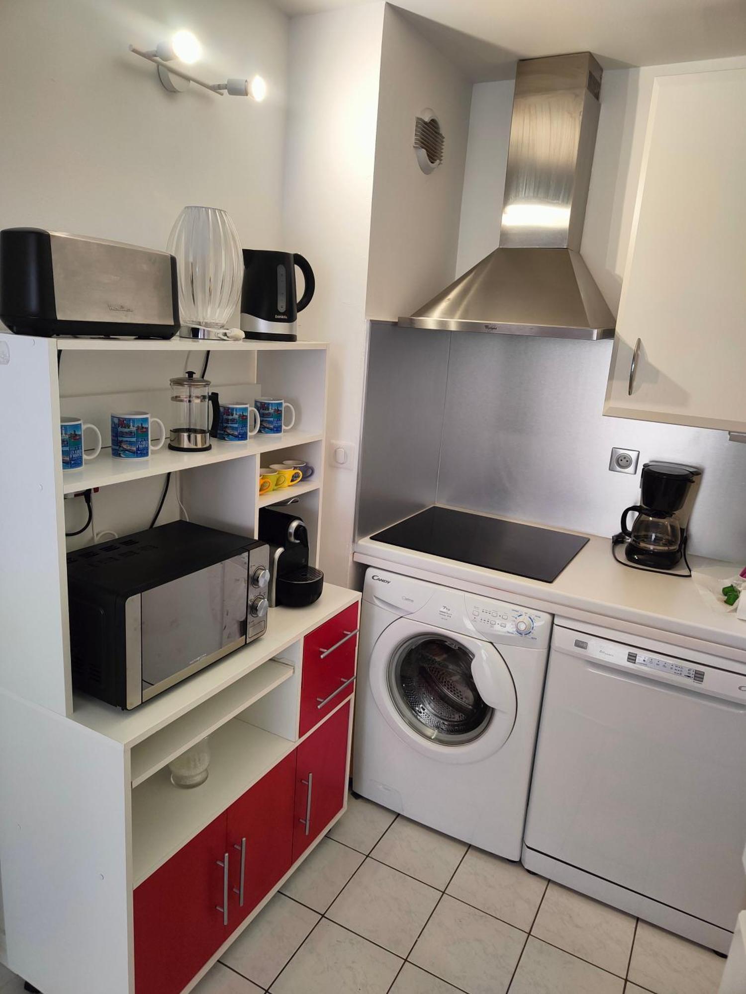 Appartement 2 Pieces Avec Une Grande Terrasse, 3 Etoiles, Wifi, Box Pour Vehicule Et Velos Les Sables-d'Olonne Ngoại thất bức ảnh